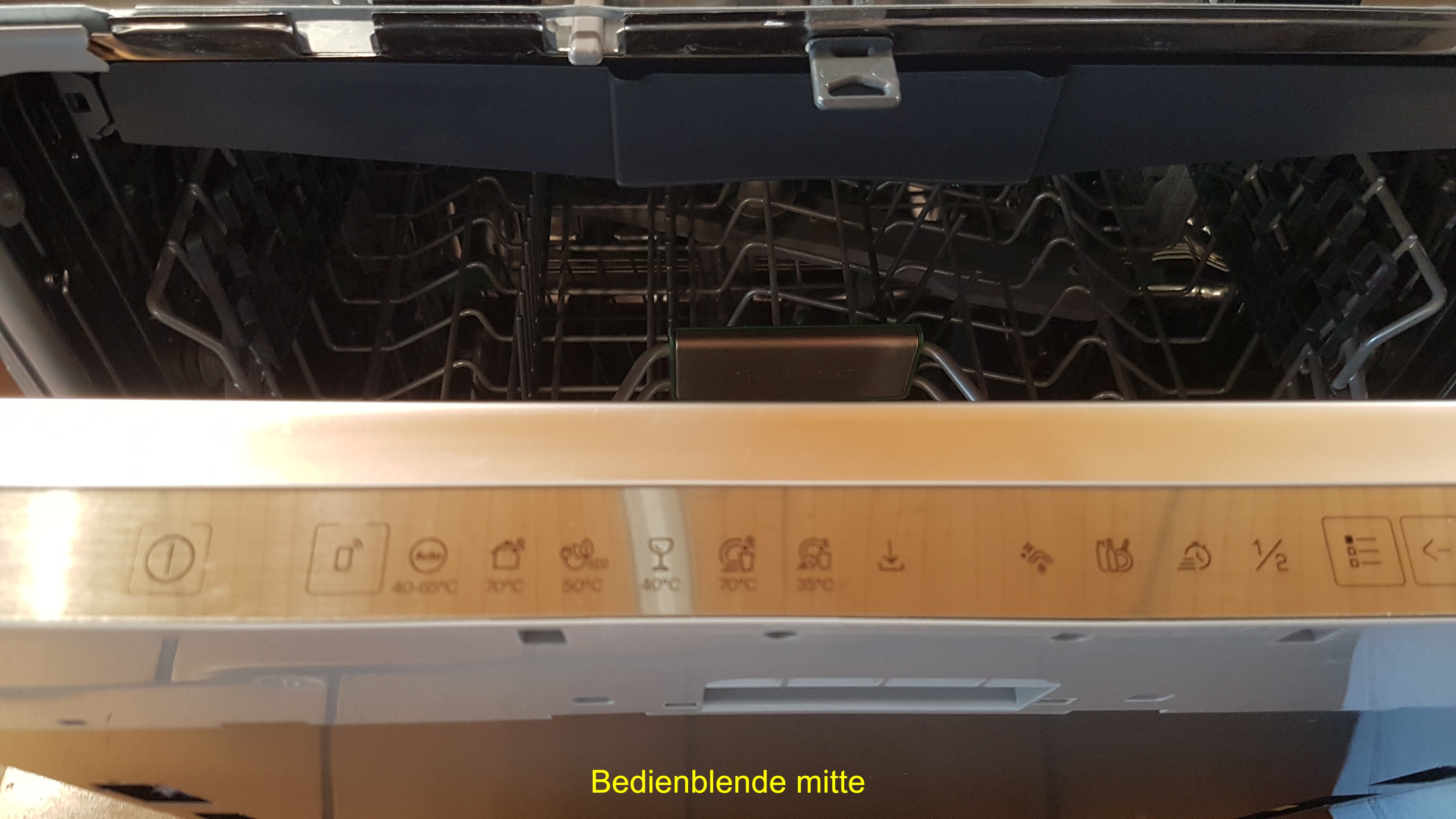 Grundig GNVP4510CW
